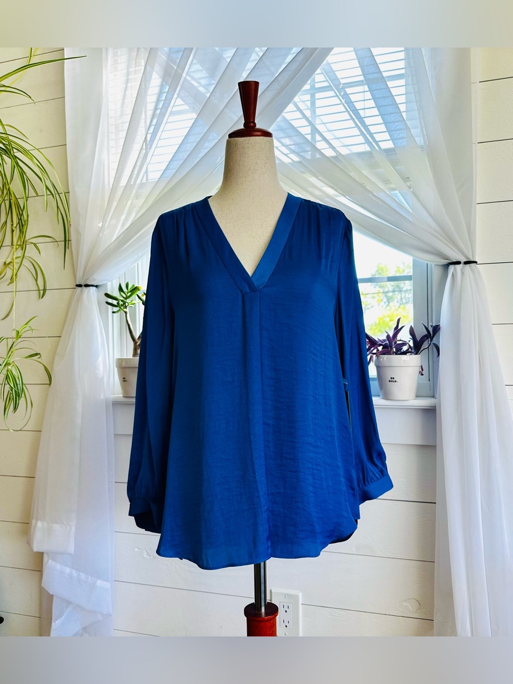Vince Camuto Marli V-Neck Blouse Cobalt Blue Size S NWT